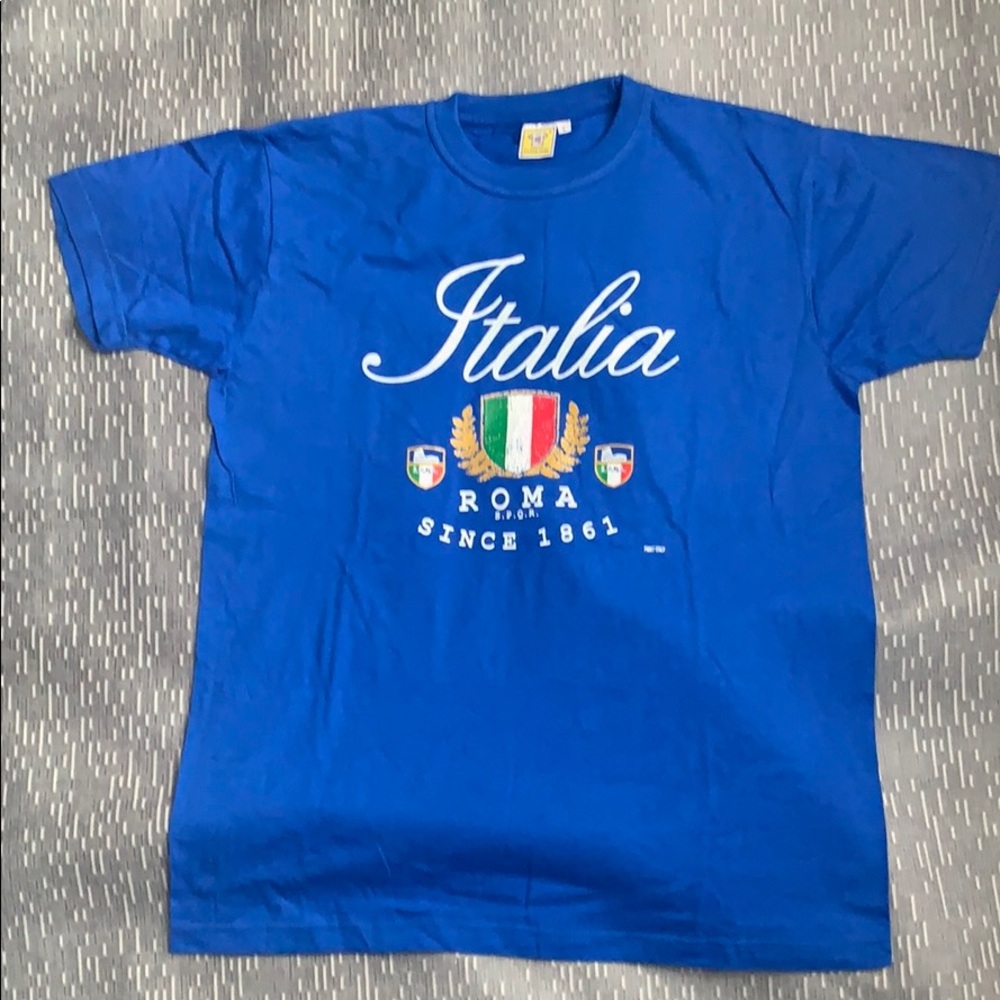 Men’s large Italia T-shirt new